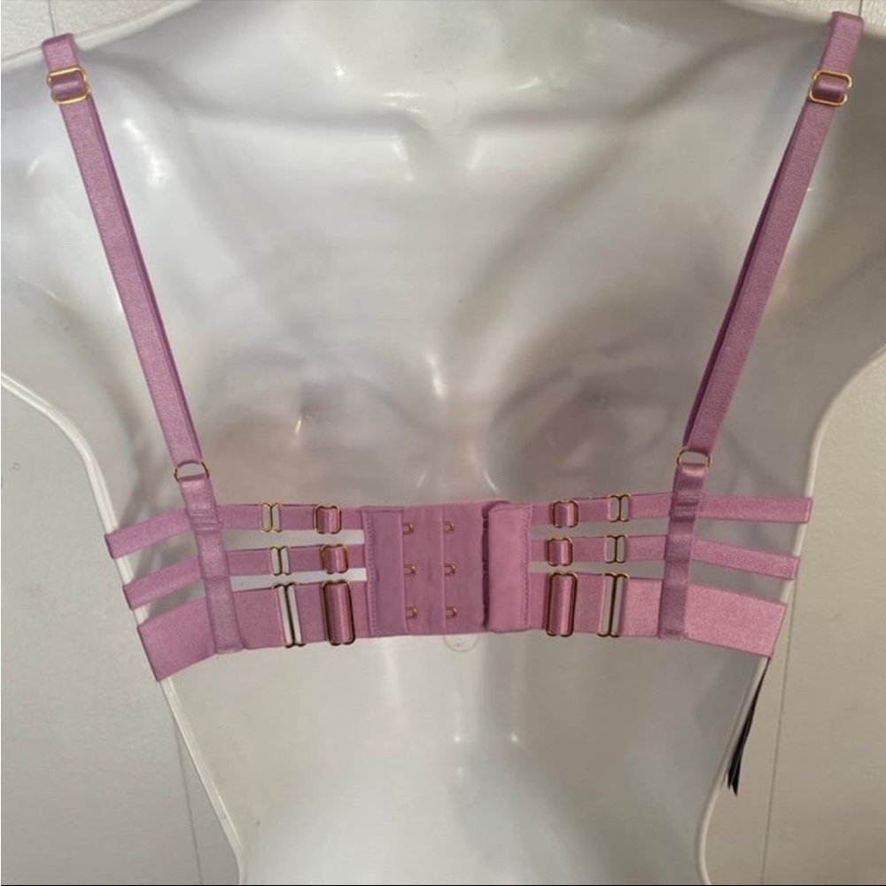 Victoria’s Secret Strappy Open Cup Demi Bra NWT size 32C - Picture 5 of 7
